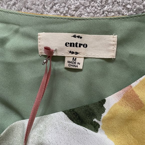 Entro Spring Into Spring Dress - Picture 2 of 4